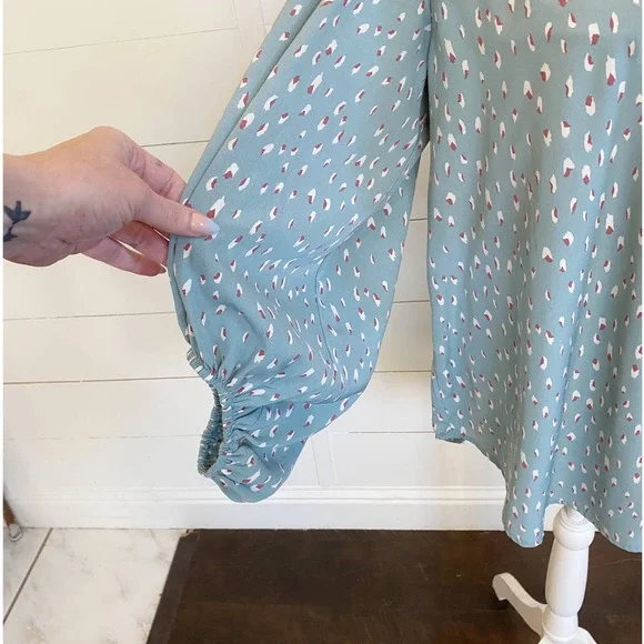 Mint Green Printed V-Neck Bubble long sleeve blouse - Picture 7 of 16